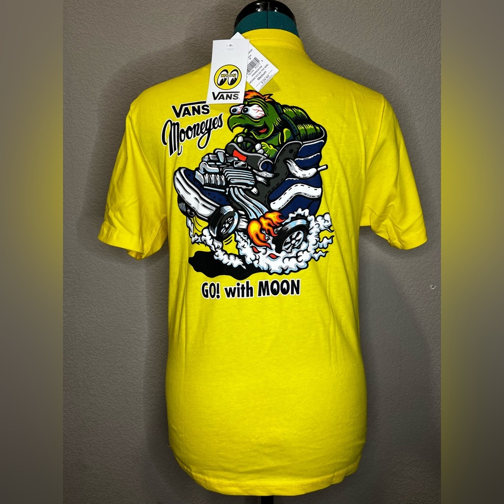 Vans mooneyes tee shirt kids medium/large/XL NWT rare
